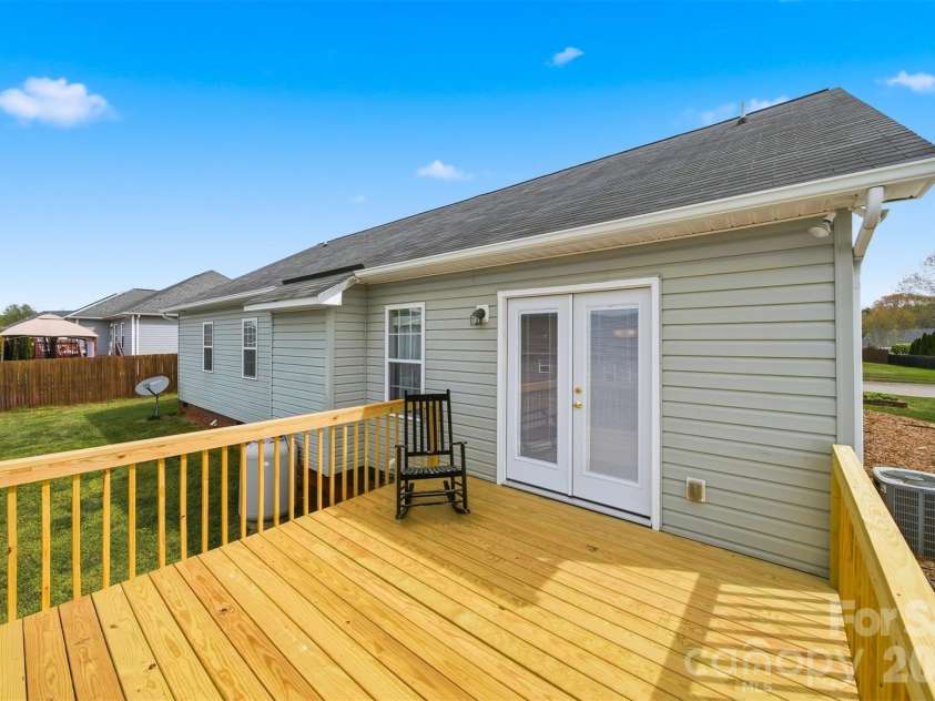 1835 Terrain Drive, Conover, NC 28613.  MLS# CAR4385590, YatesRealty ID 26365. 