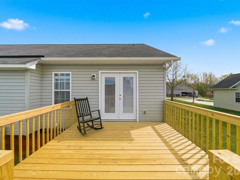 1835 Terrain Drive, Conover, NC 28613.  MLS# CAR4385590, YatesRealty ID 26365. 