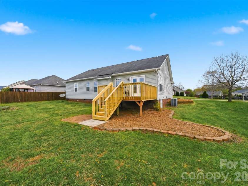 1835 Terrain Drive, Conover, NC 28613.  MLS# CAR4385590, YatesRealty ID 26365. 