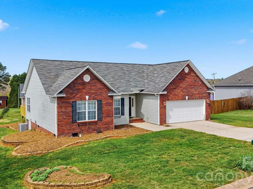 1835 Terrain Drive, Conover, NC 28613.  MLS# CAR4385590, YatesRealty ID 26365. 