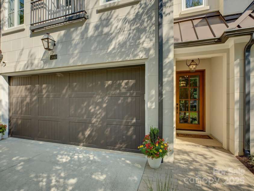2440 Vail Avenue, Charlotte, NC 28207.  MLS# CAR4278926, YatesRealty ID 26366. 