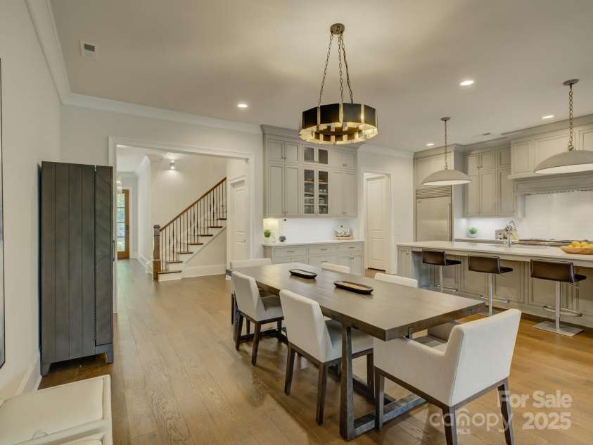 2440 Vail Avenue, Charlotte, NC 28207.  MLS# CAR4278926, YatesRealty ID 26366. 