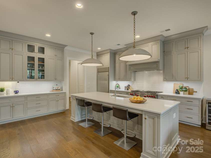 2440 Vail Avenue, Charlotte, NC 28207.  MLS# CAR4278926, YatesRealty ID 26366. 