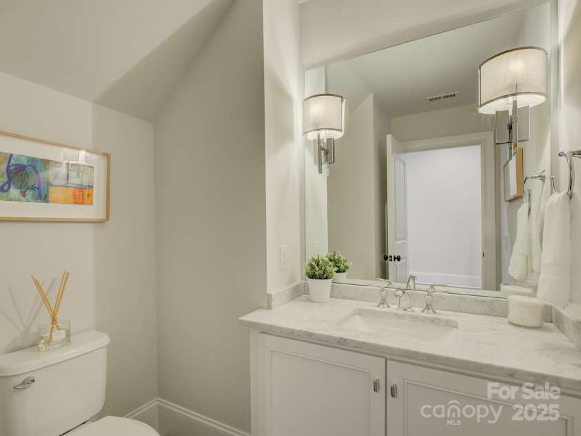 2440 Vail Avenue, Charlotte, NC 28207.  MLS# CAR4278926, YatesRealty ID 26366. 