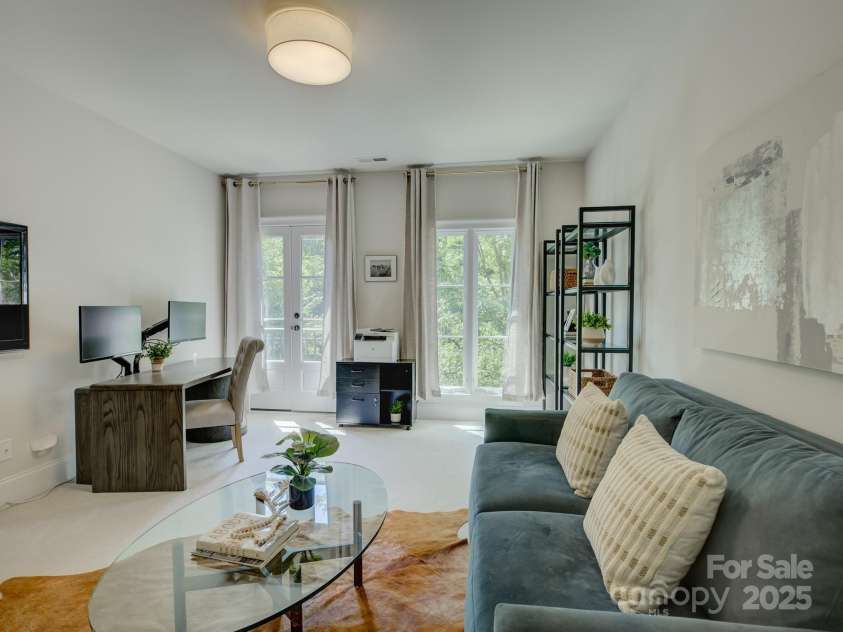 2440 Vail Avenue, Charlotte, NC 28207.  MLS# CAR4278926, YatesRealty ID 26366. 