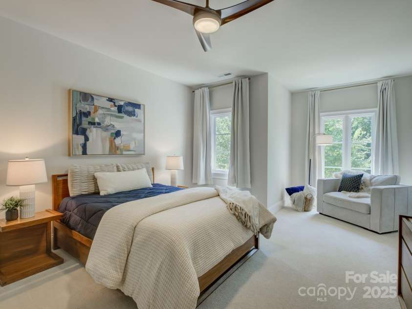 2440 Vail Avenue, Charlotte, NC 28207.  MLS# CAR4278926, YatesRealty ID 26366. 