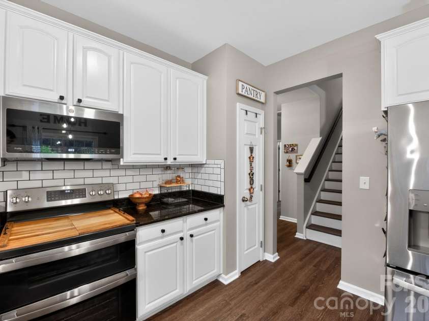 714 Rocky Grove Glen, York, SC 29745.  MLS# CAR4384658, YatesRealty ID 26366. 
