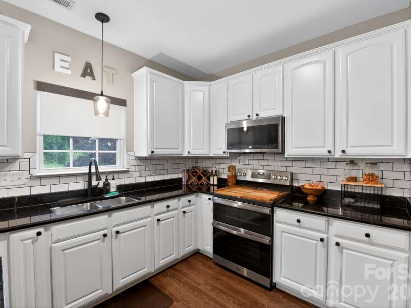 714 Rocky Grove Glen, York, SC 29745.  MLS# CAR4384658, YatesRealty ID 26366. 