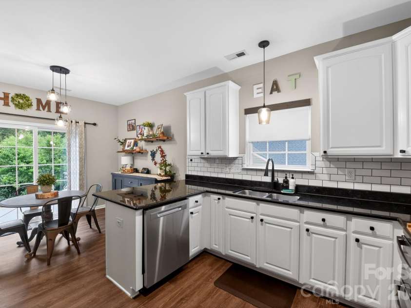 714 Rocky Grove Glen, York, SC 29745.  MLS# CAR4384658, YatesRealty ID 26366. 