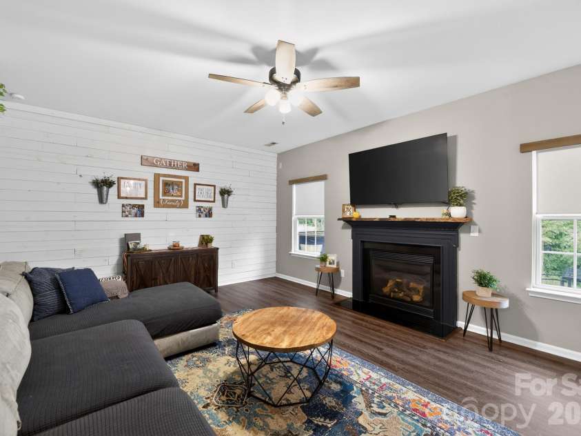 714 Rocky Grove Glen, York, SC 29745.  MLS# CAR4384658, YatesRealty ID 26366. 