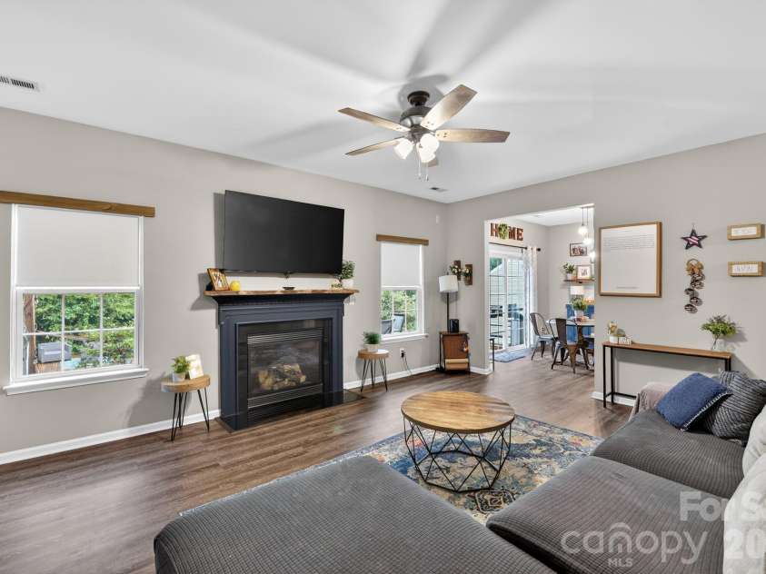 714 Rocky Grove Glen, York, SC 29745.  MLS# CAR4384658, YatesRealty ID 26366. 