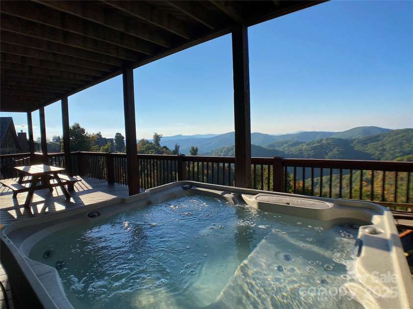 141 Scenic Wolf Drive, Mars Hill, NC 28754.  MLS# CAR4272313, YatesRealty ID 26367. 