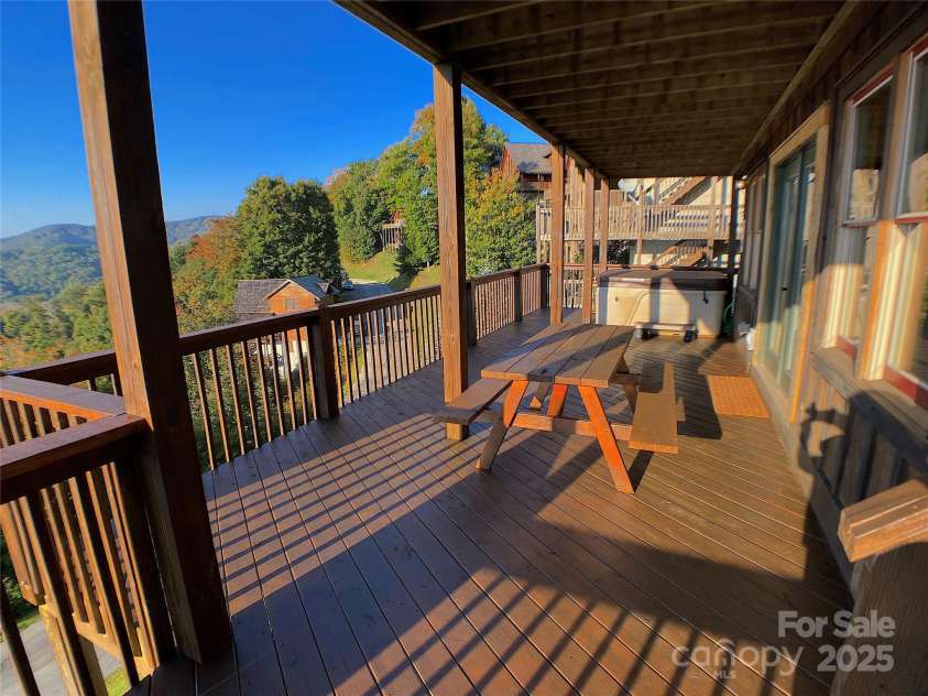 141 Scenic Wolf Drive, Mars Hill, NC 28754.  MLS# CAR4272313, YatesRealty ID 26367. 