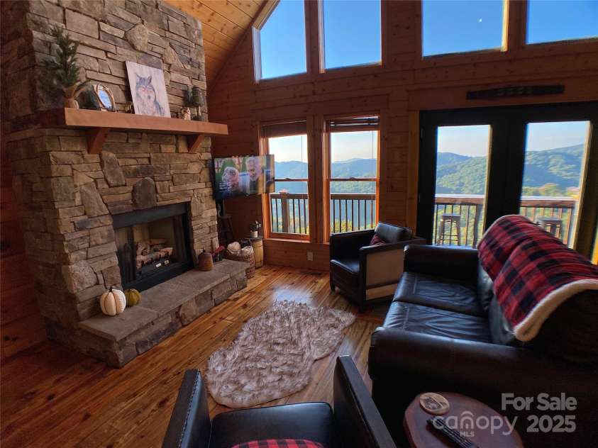 141 Scenic Wolf Drive, Mars Hill, NC 28754.  MLS# CAR4272313, YatesRealty ID 26367. 