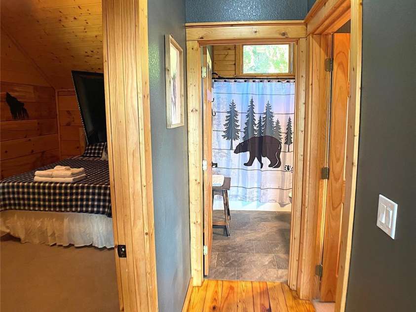 141 Scenic Wolf Drive, Mars Hill, NC 28754.  MLS# CAR4272313, YatesRealty ID 26367. 