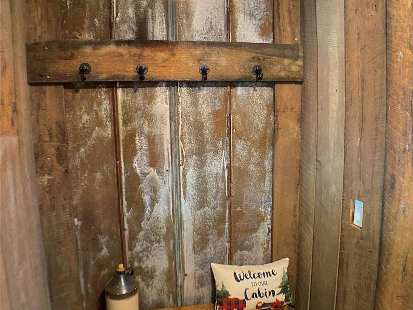 141 Scenic Wolf Drive, Mars Hill, NC 28754.  MLS# CAR4272313, YatesRealty ID 26367. 