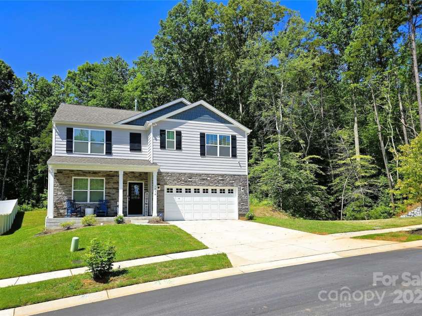 3816 Rosewood Drive, Mount Holly, NC 28120.  MLS# CAR4268609, YatesRealty ID 26368. 