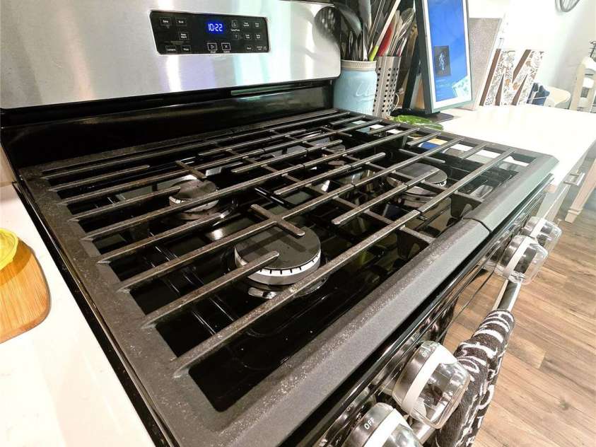 3816 Rosewood Drive, Mount Holly, NC 28120.  MLS# CAR4268609, YatesRealty ID 26368. 