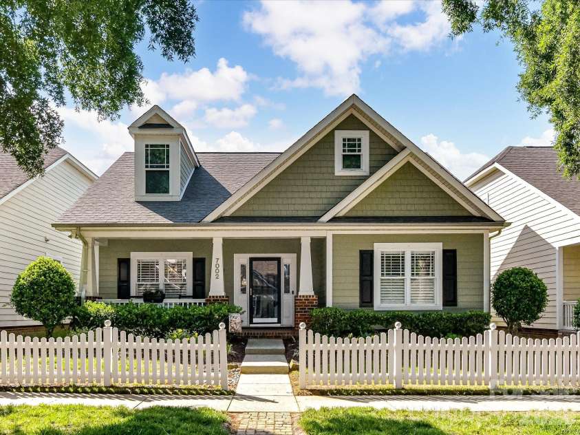 7002 Ladys Secret Drive, Indian Trail, NC 28079.  MLS# CAR4385034, YatesRealty ID 26369. 