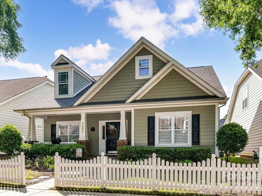 7002 Ladys Secret Drive, Indian Trail, NC 28079.  MLS# CAR4385034, YatesRealty ID 26369. 