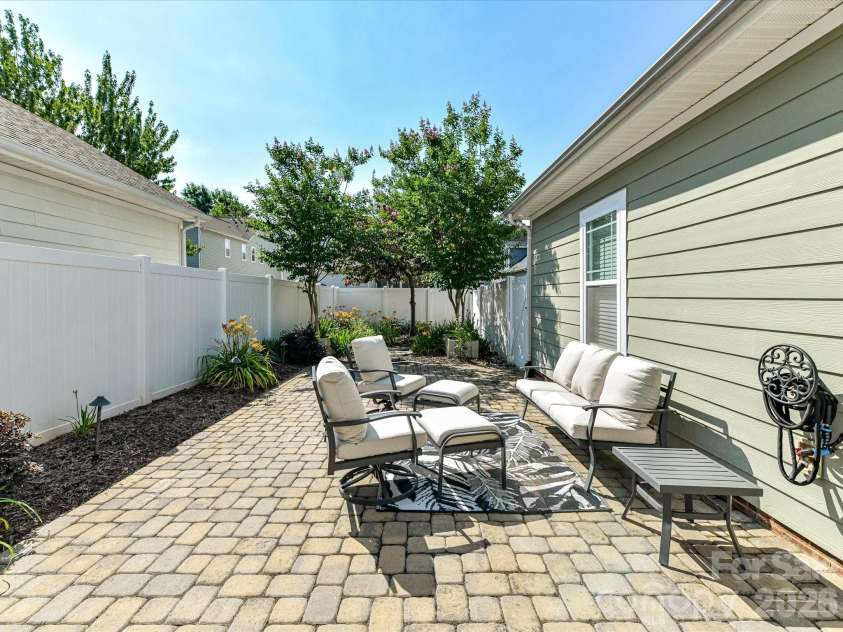 7002 Ladys Secret Drive, Indian Trail, NC 28079.  MLS# CAR4385034, YatesRealty ID 26369. 