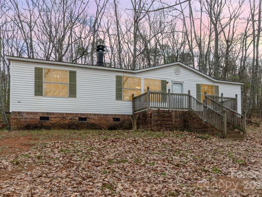 326 Chestnut Ridge Road, Kings Mountain, NC 28086.  MLS# CAR4207757, YatesRealty ID 2637. 