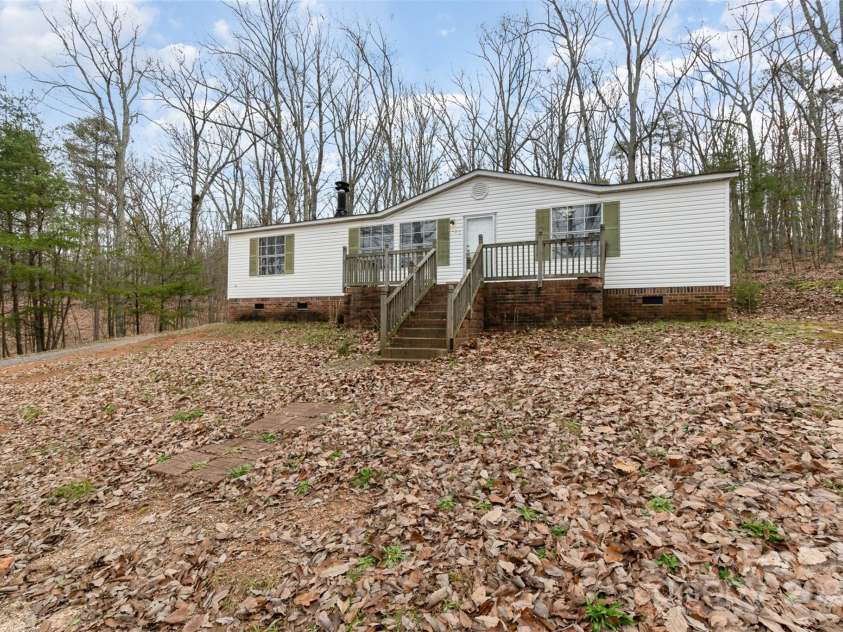 326 Chestnut Ridge Road, Kings Mountain, NC 28086.  MLS# CAR4207757, YatesRealty ID 2637. 