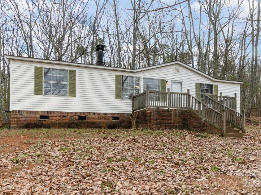 326 Chestnut Ridge Road, Kings Mountain, NC 28086.  MLS# CAR4207757, YatesRealty ID 2637. 
