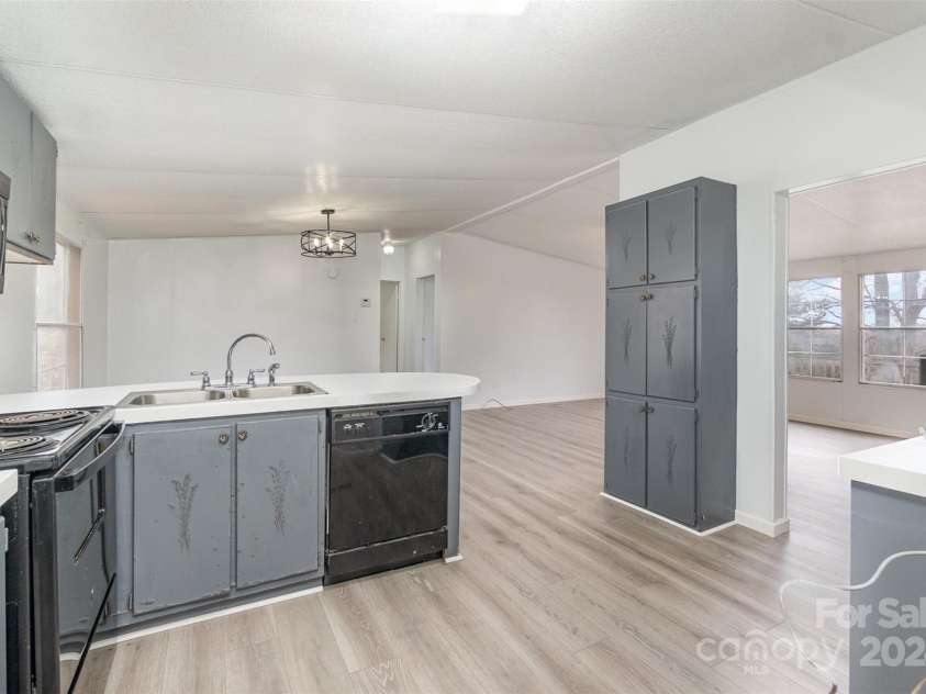 326 Chestnut Ridge Road, Kings Mountain, NC 28086.  MLS# CAR4207757, YatesRealty ID 2637. 