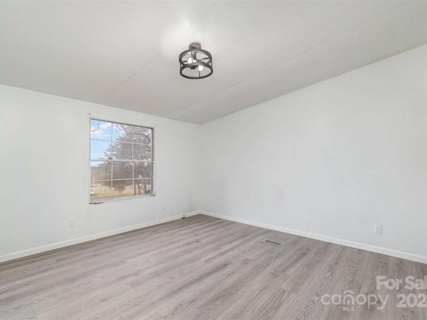 326 Chestnut Ridge Road, Kings Mountain, NC 28086.  MLS# CAR4207757, YatesRealty ID 2637. 