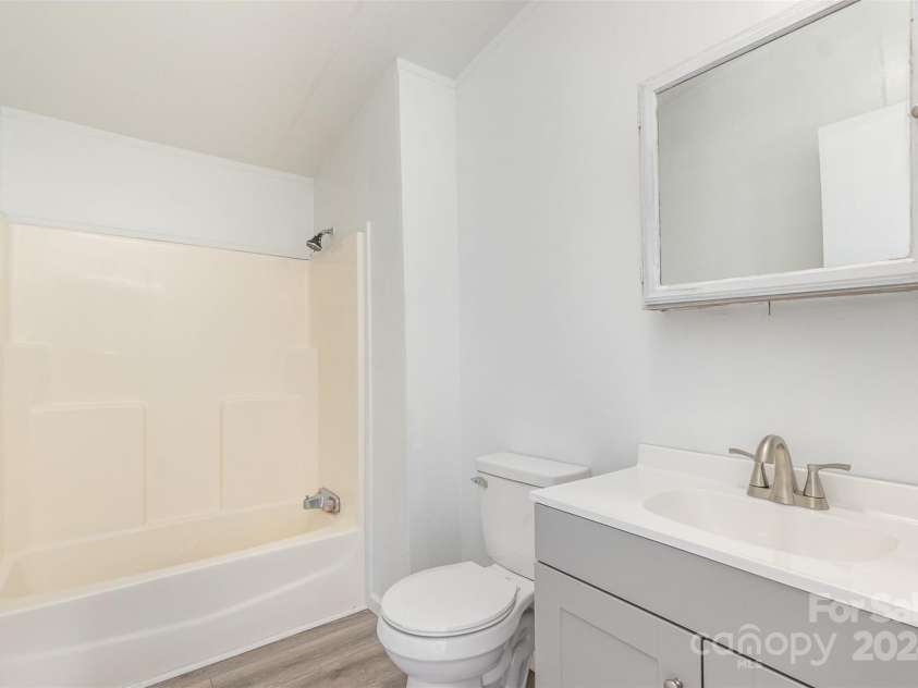 326 Chestnut Ridge Road, Kings Mountain, NC 28086.  MLS# CAR4207757, YatesRealty ID 2637. 