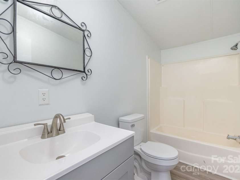 326 Chestnut Ridge Road, Kings Mountain, NC 28086.  MLS# CAR4207757, YatesRealty ID 2637. 