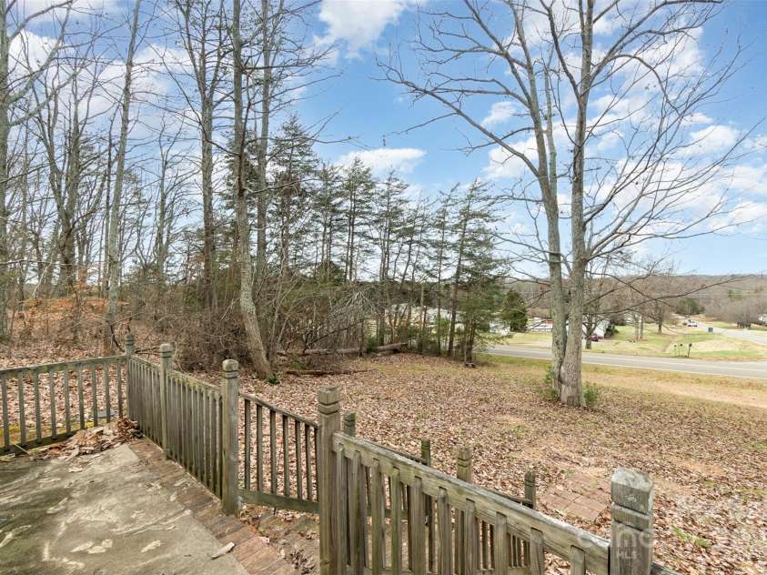 326 Chestnut Ridge Road, Kings Mountain, NC 28086.  MLS# CAR4207757, YatesRealty ID 2637. 