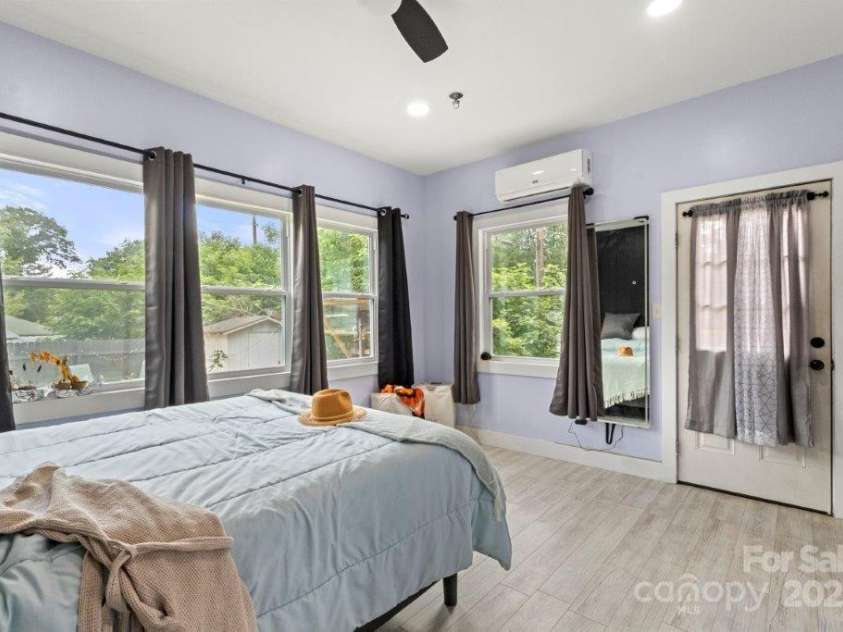 112 Fulton Drive, Kings Mountain, NC 28086.  MLS# CAR4279317, YatesRealty ID 26370. 