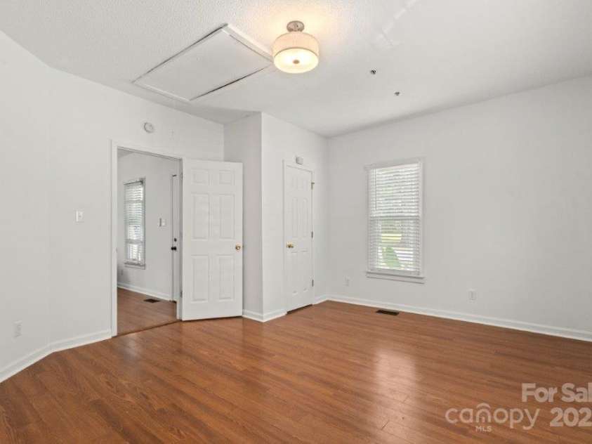 112 Fulton Drive, Kings Mountain, NC 28086.  MLS# CAR4279317, YatesRealty ID 26370. 