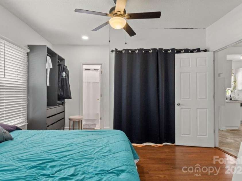 112 Fulton Drive, Kings Mountain, NC 28086.  MLS# CAR4279317, YatesRealty ID 26370. 