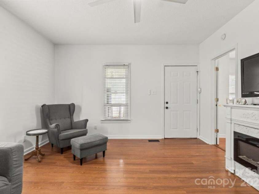 112 Fulton Drive, Kings Mountain, NC 28086.  MLS# CAR4279317, YatesRealty ID 26370. 