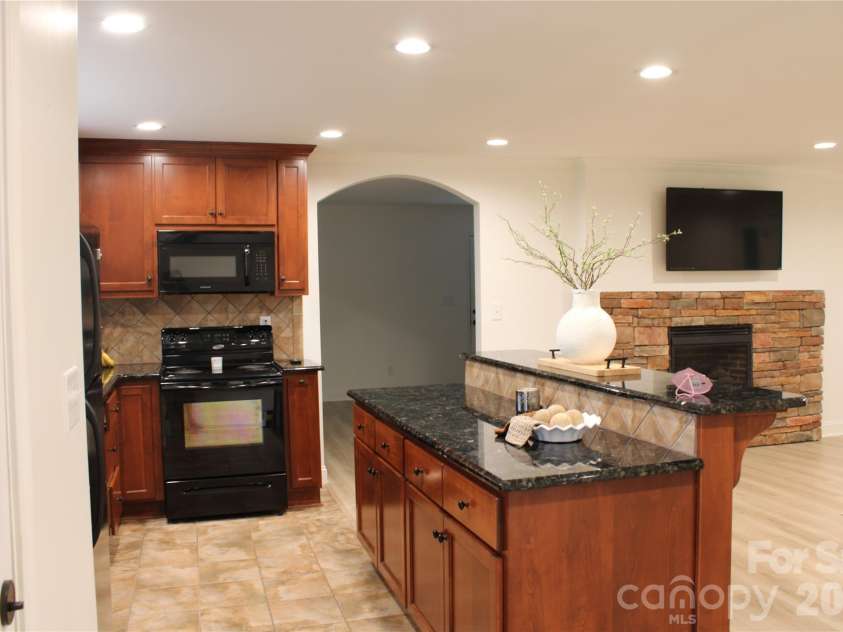 22055 Oakwood Road, Albemarle, NC 28001.  MLS# CAR4342507, YatesRealty ID 26371. 