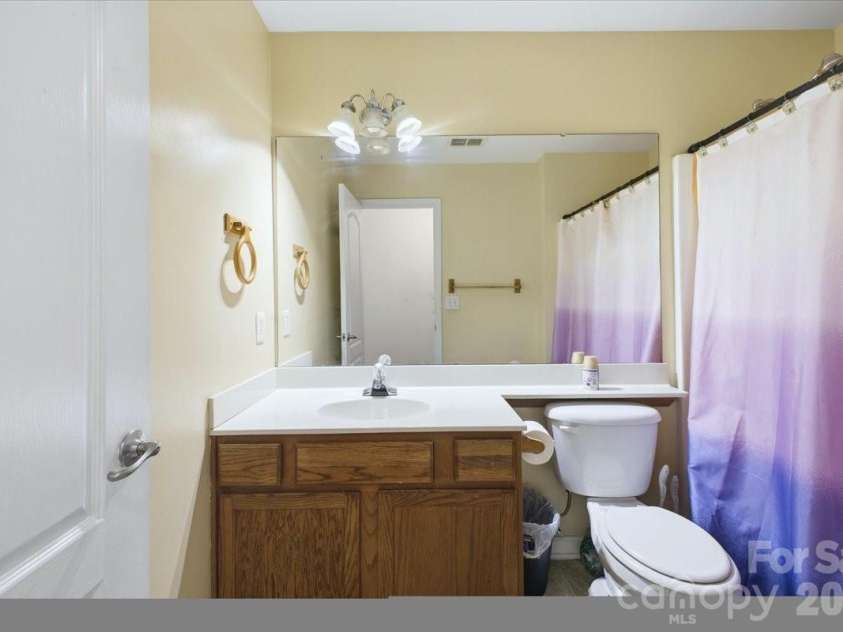 6552 Quarterbridge Lane, Charlotte, NC 28262.  MLS# CAR4386437, YatesRealty ID 26372. Full Bath