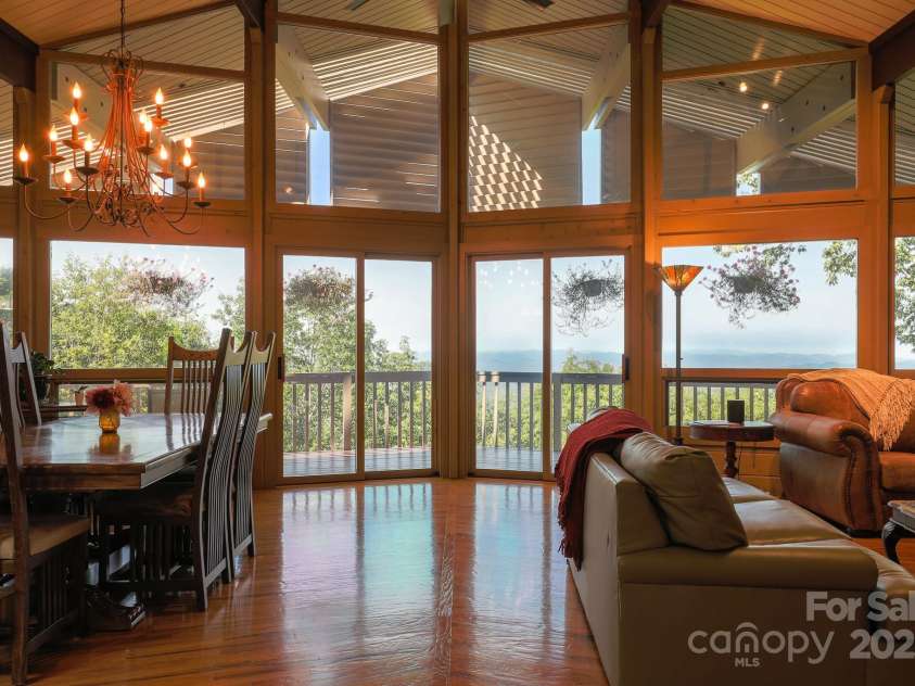 218 Slickrock Road, Burnsville, NC 28714.  MLS# CAR4269867, YatesRealty ID 26373. 