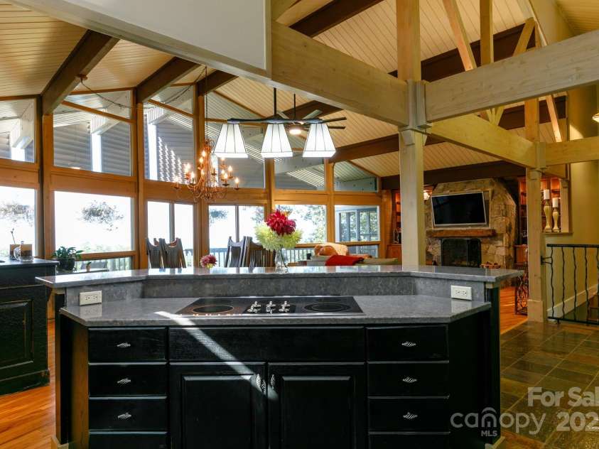 218 Slickrock Road, Burnsville, NC 28714.  MLS# CAR4269867, YatesRealty ID 26373. 