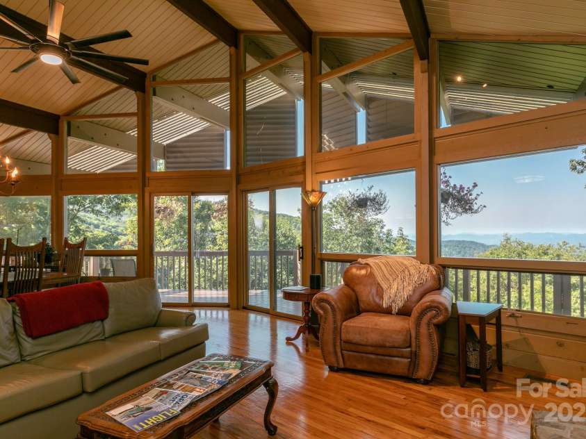 218 Slickrock Road, Burnsville, NC 28714.  MLS# CAR4269867, YatesRealty ID 26373. 