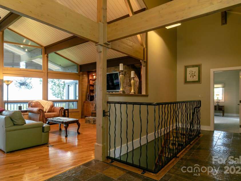 218 Slickrock Road, Burnsville, NC 28714.  MLS# CAR4269867, YatesRealty ID 26373. 