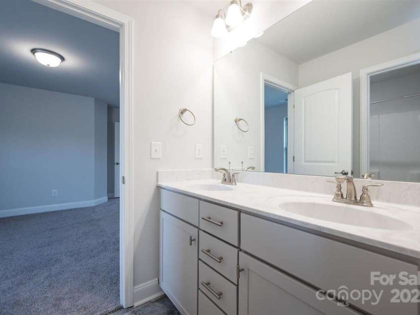 119 Honey Lotus Lane, Statesville, NC 28625.  MLS# CAR4267612, YatesRealty ID 26375. Representation