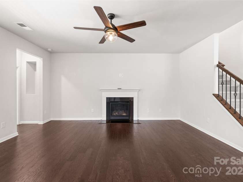 11510 Wrigley Mansion Drive, Charlotte, NC 28273.  MLS# CAR4278050, YatesRealty ID 26376. 