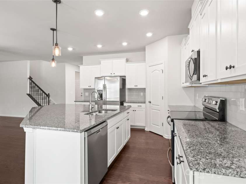 11510 Wrigley Mansion Drive, Charlotte, NC 28273.  MLS# CAR4278050, YatesRealty ID 26376. 