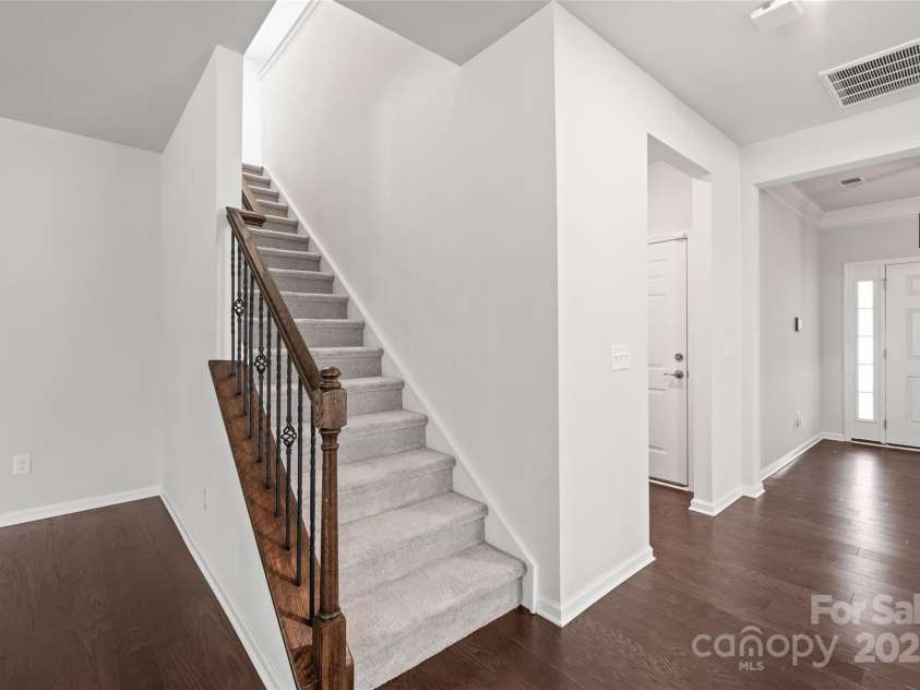 11510 Wrigley Mansion Drive, Charlotte, NC 28273.  MLS# CAR4278050, YatesRealty ID 26376. 