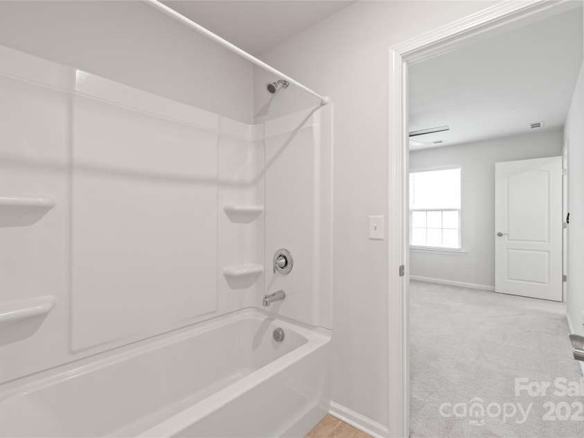 11510 Wrigley Mansion Drive, Charlotte, NC 28273.  MLS# CAR4278050, YatesRealty ID 26376. 