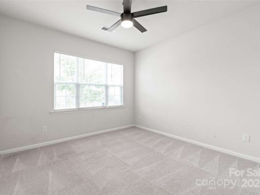 11510 Wrigley Mansion Drive, Charlotte, NC 28273.  MLS# CAR4278050, YatesRealty ID 26376. 