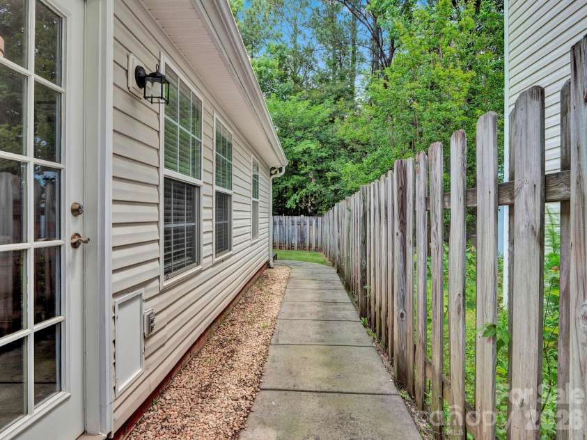 1170 Willet Drive, Rock Hill, SC 29732.  MLS# CAR4386550, YatesRealty ID 26377. 